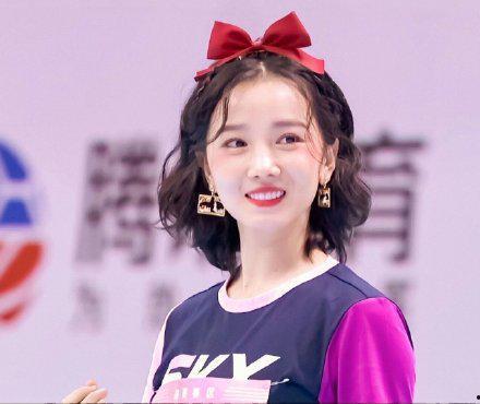 娱乐吃瓜颜值高的女主,颜高女主的娱乐吃瓜日常